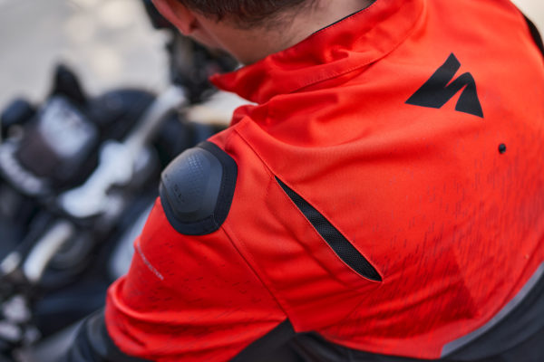 DRIFT_MEN_RED_DSC03437-600x400