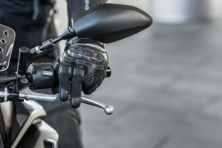 x-breezeii_black_gloves_optimized