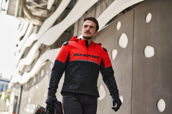 DRIFT_MEN_RED_METRO_SPARK_DSC03600